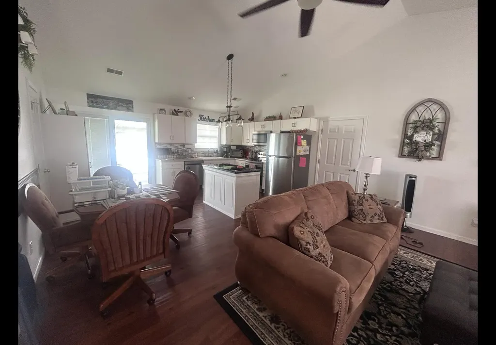 24 Sara Lane Tollesboro KY 41189