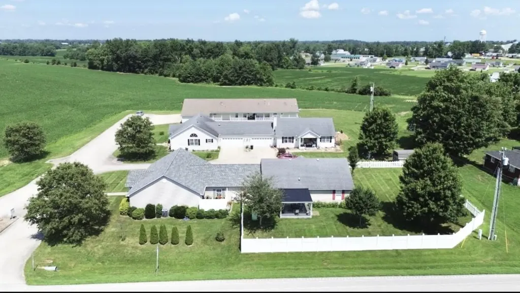 24 Sara Lane Tollesboro KY 41189
