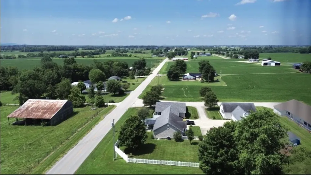 24 Sara Lane Tollesboro KY 41189