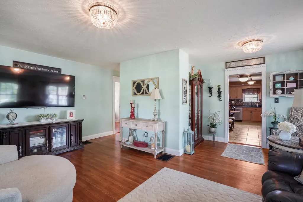 507 Newton Street Ferguson KY 42533