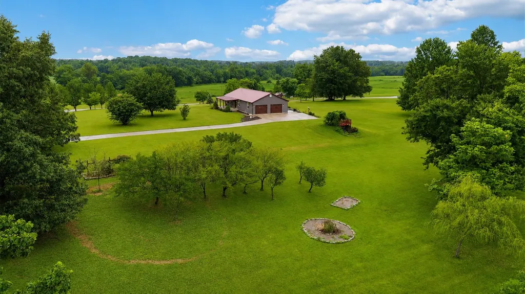1716 Liberty Road Eubank KY 42567