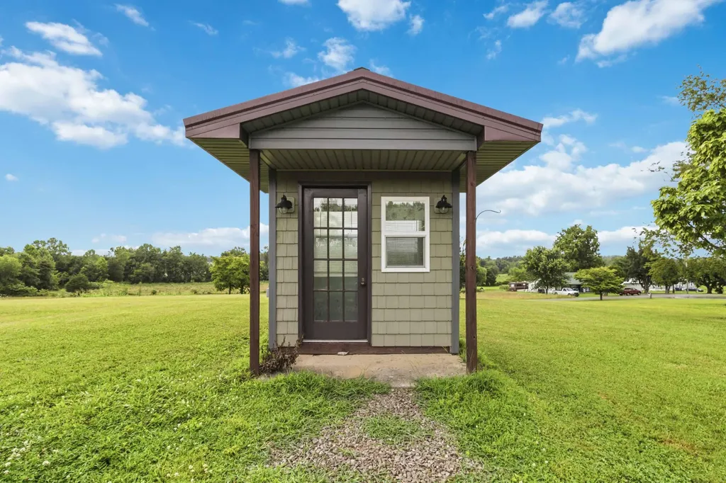 1716 Liberty Road Eubank KY 42567