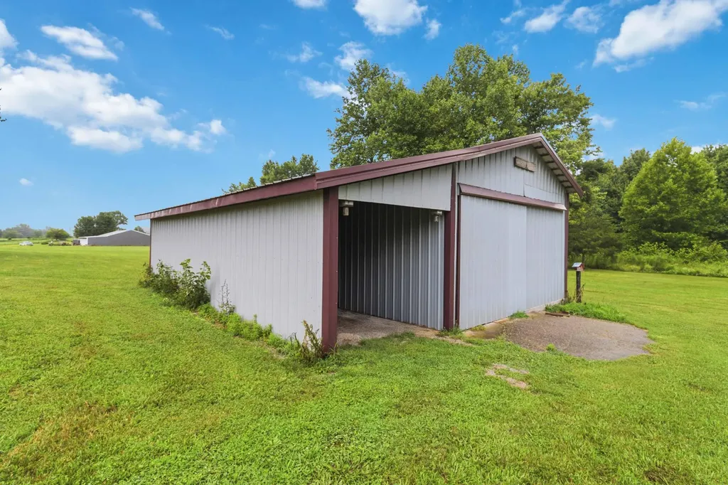 1716 Liberty Road Eubank KY 42567