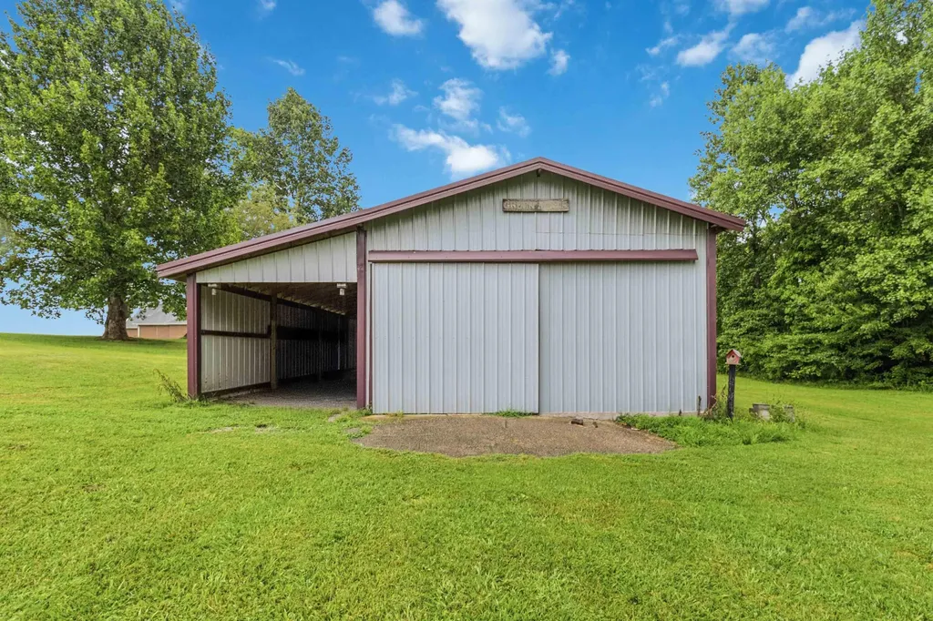 1716 Liberty Road Eubank KY 42567