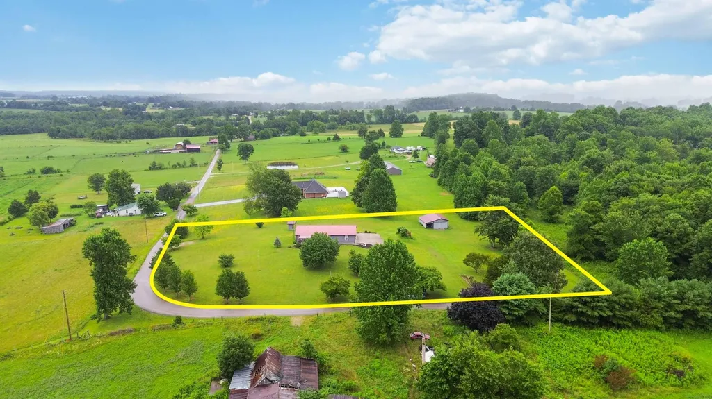 1716 Liberty Road Eubank KY 42567