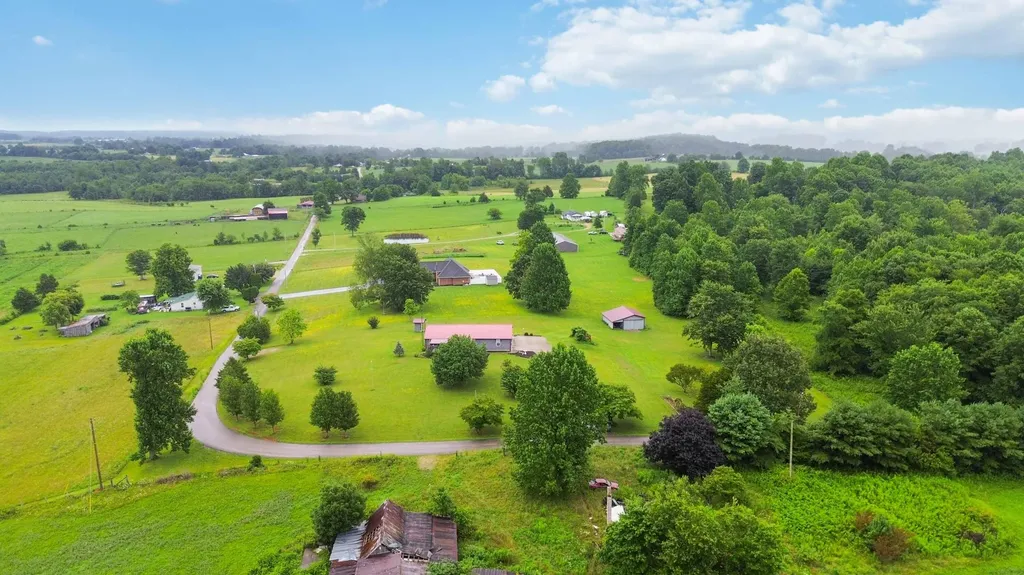 1716 Liberty Road Eubank KY 42567