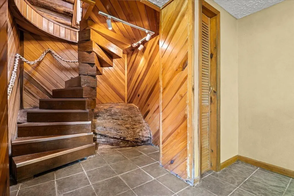 935 Whippoorwill Road Corbin KY 40701