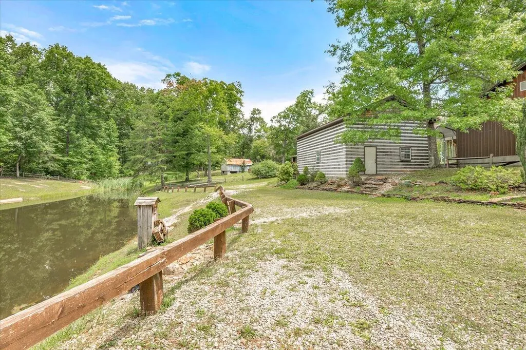 935 Whippoorwill Road Corbin KY 40701