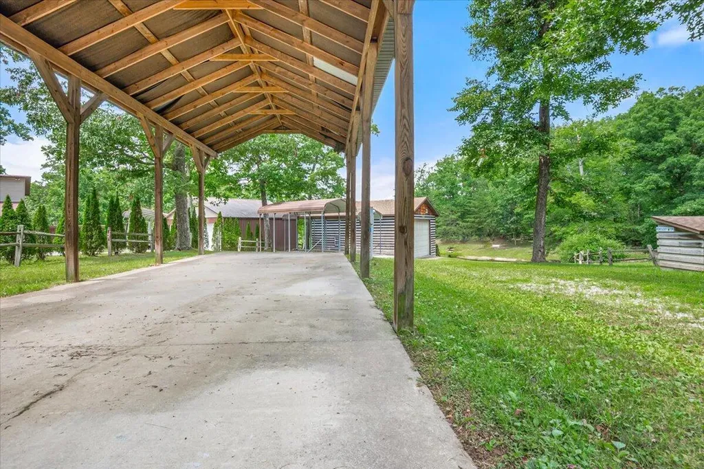 935 Whippoorwill Road Corbin KY 40701