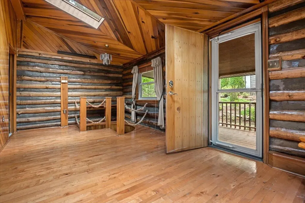 935 Whippoorwill Road Corbin KY 40701