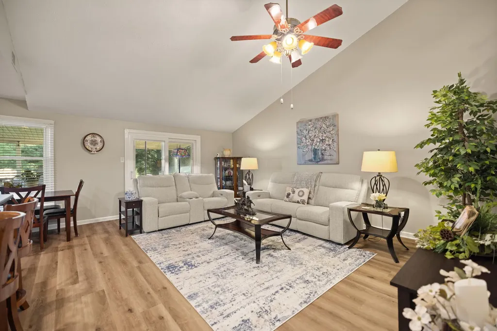 420 Marsailles Road Versailles KY 40383