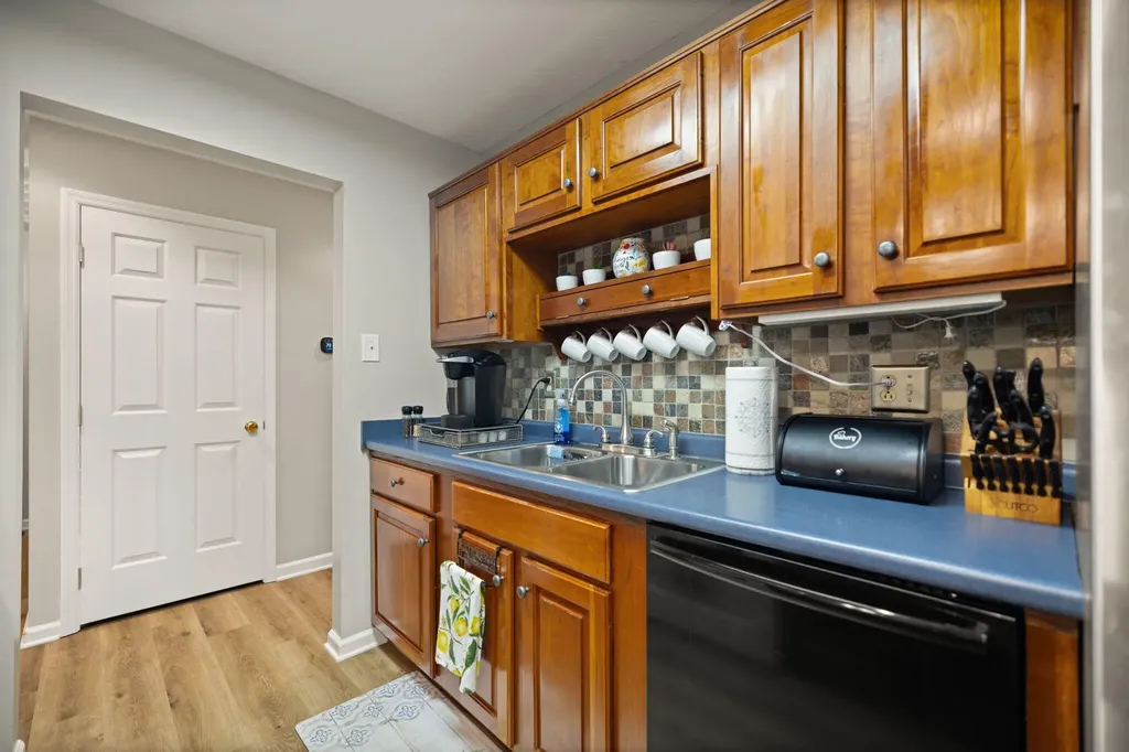 420 Marsailles Road Versailles KY 40383