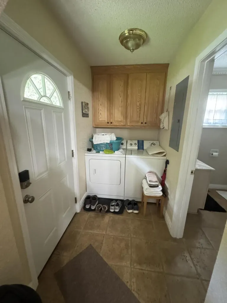 358 E Main Street Lynch KY 40855