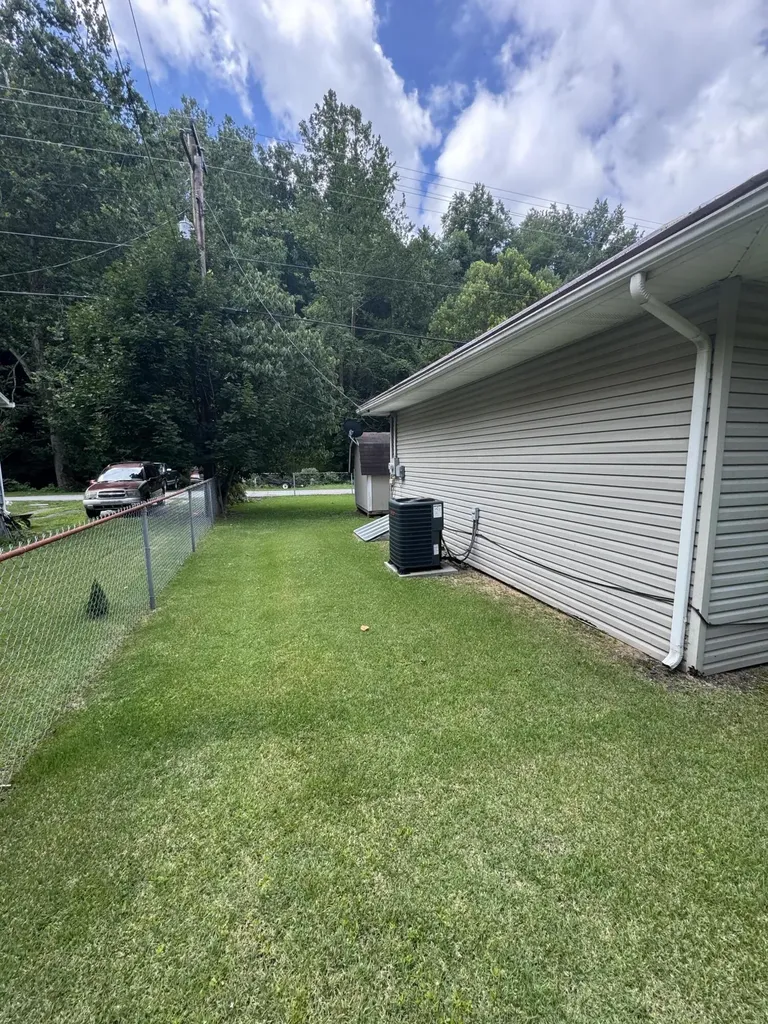 358 E Main Street Lynch KY 40855