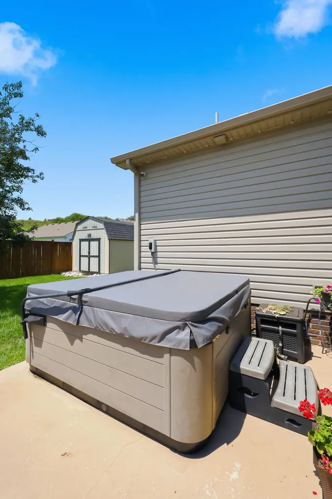 261 Oxford Circle Richmond KY 40475