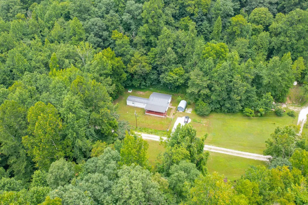 501 Left Fork Moore Creek Road Fourmile KY 40939