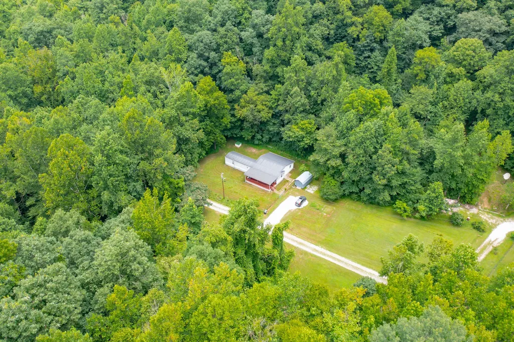 501 Left Fork Moore Creek Road Fourmile KY 40939