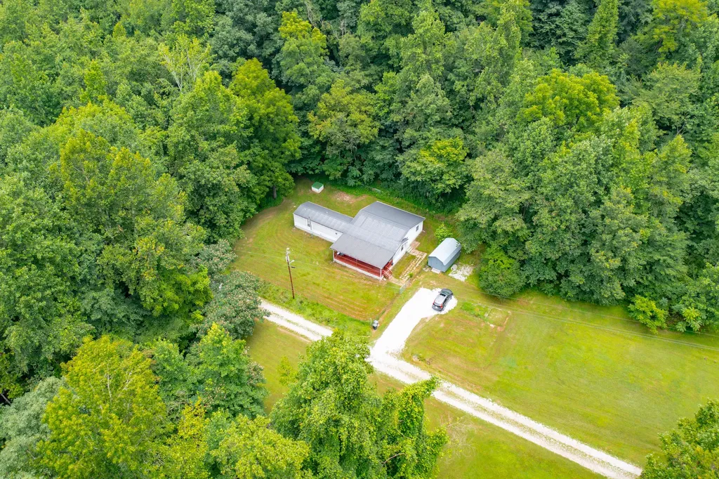 501 Left Fork Moore Creek Road Fourmile KY 40939