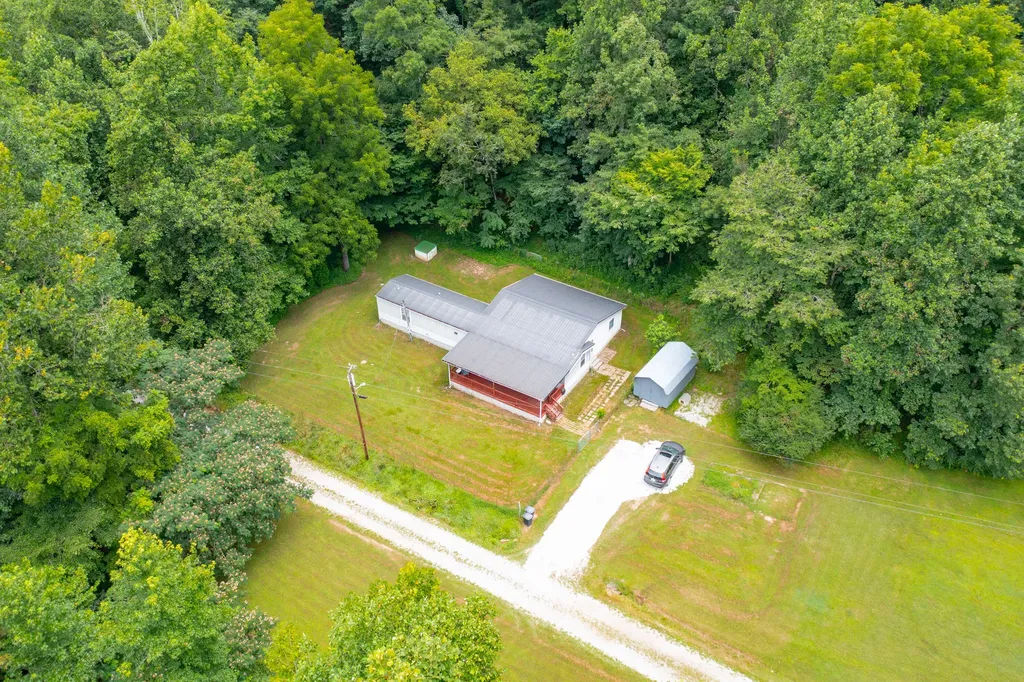 501 Left Fork Moore Creek Road Fourmile KY 40939