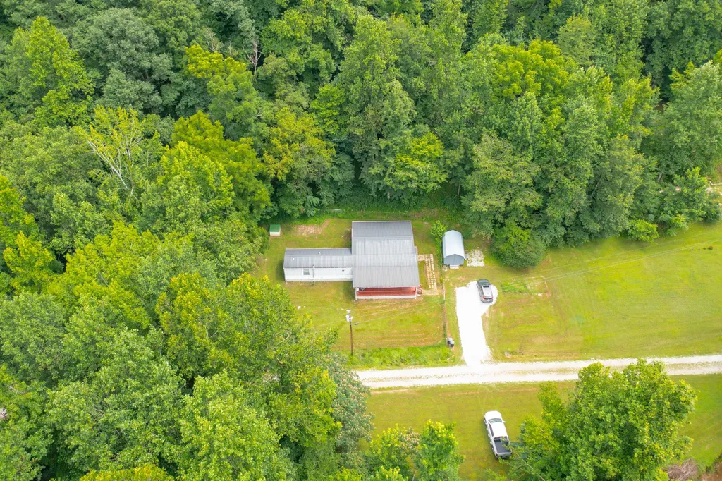 501 Left Fork Moore Creek Road Fourmile KY 40939