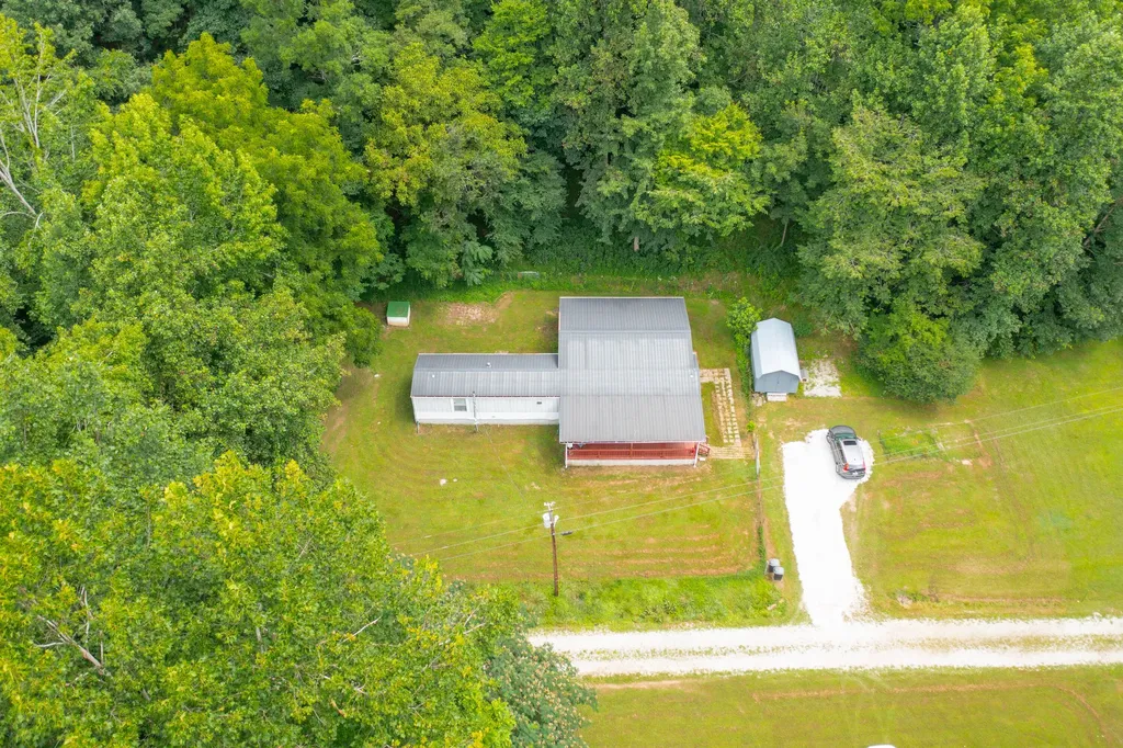 501 Left Fork Moore Creek Road Fourmile KY 40939