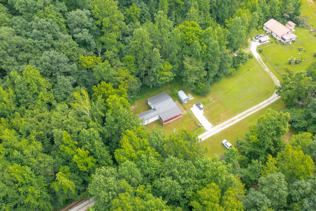 501 Left Fork Moore Creek Road Fourmile KY 40939