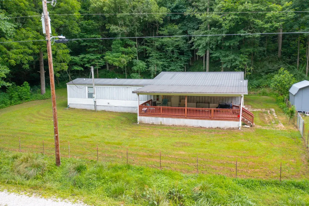 501 Left Fork Moore Creek Road Fourmile KY 40939