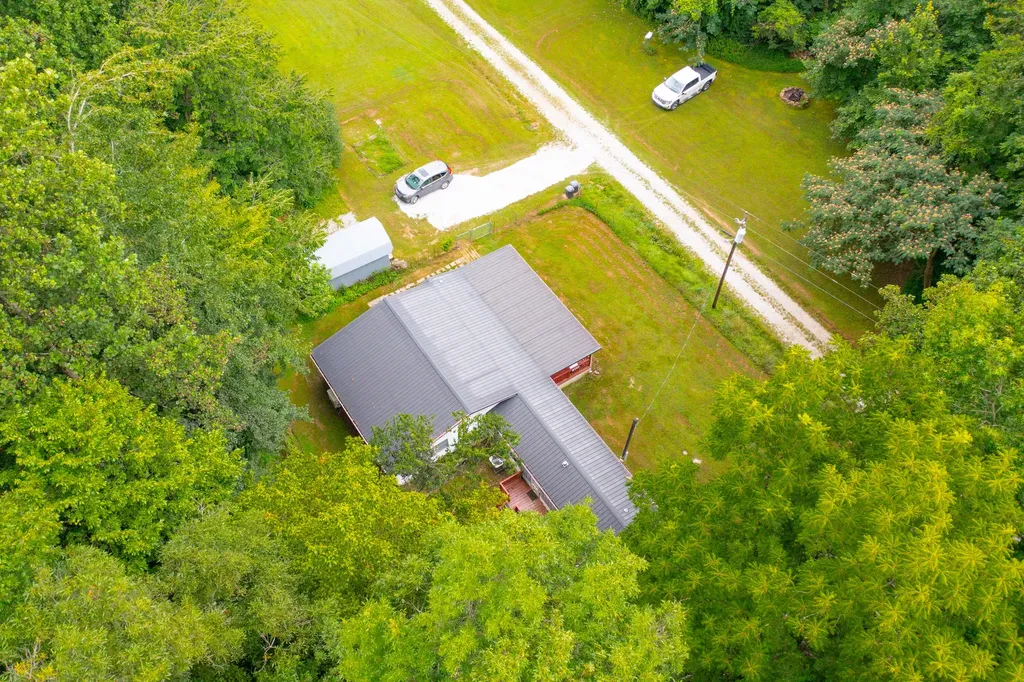 501 Left Fork Moore Creek Road Fourmile KY 40939