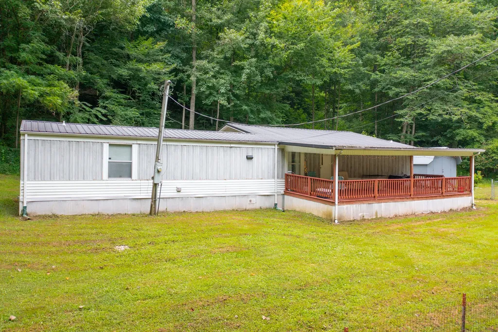 501 Left Fork Moore Creek Road Fourmile KY 40939
