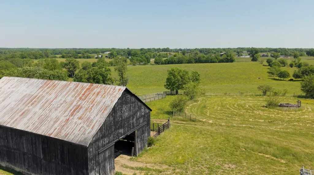 6236 Mccowans Ferry Road Versailles KY 40383