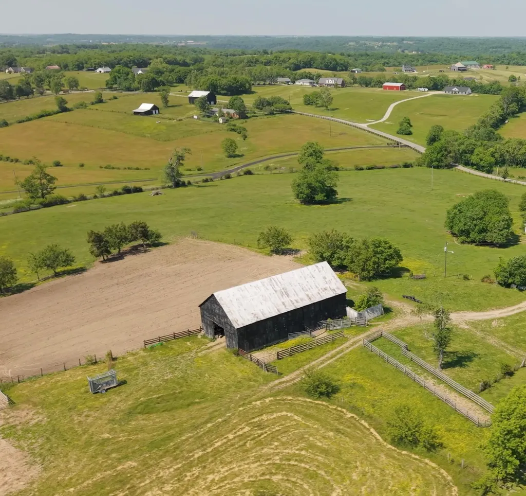 6236 Mccowans Ferry Road Versailles KY 40383