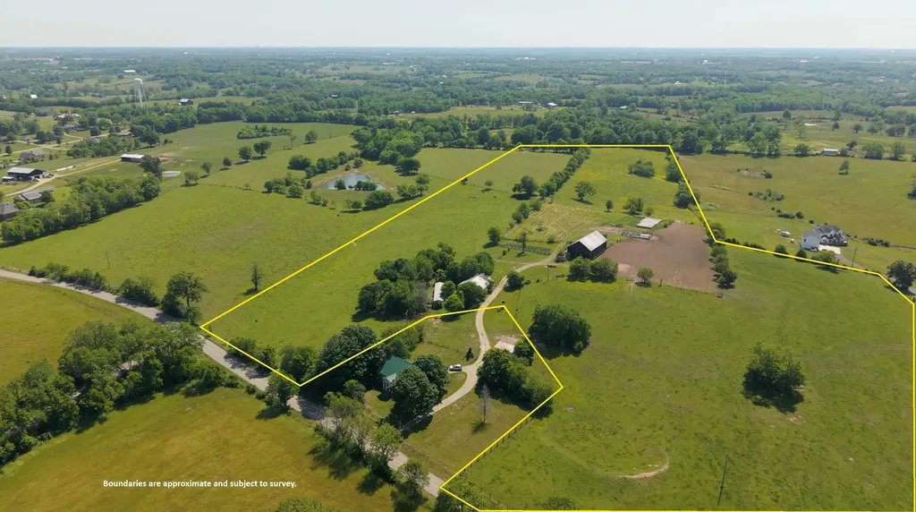 6236 Mccowans Ferry Road Versailles KY 40383