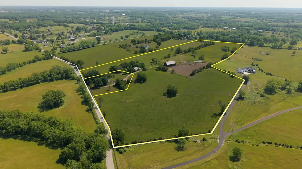 6236 Mccowans Ferry Road Versailles KY 40383