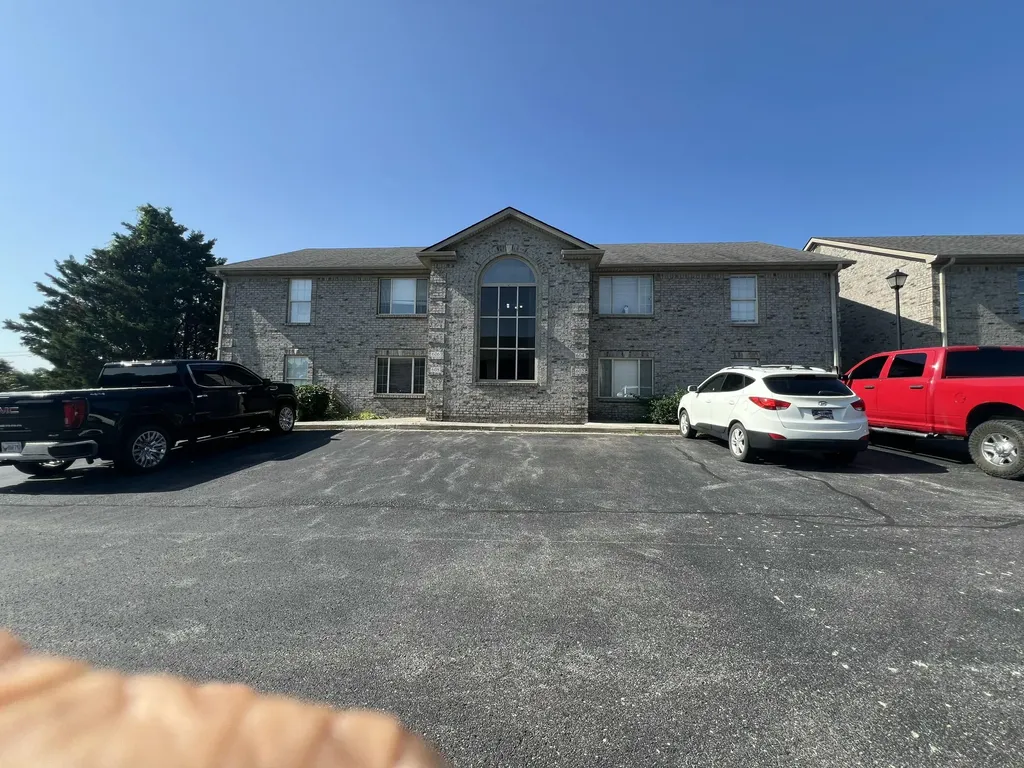 502-632 502-632 Nandino Cir Circle Berea KY 40403