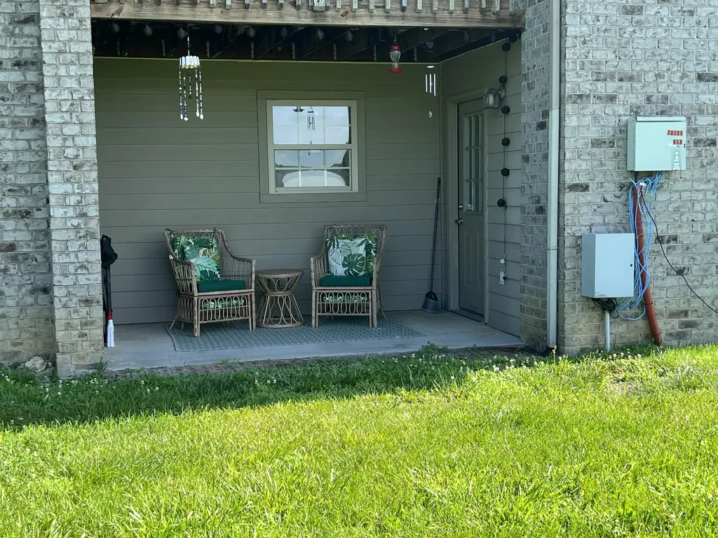502-632 502-632 Nandino Cir Circle Berea KY 40403