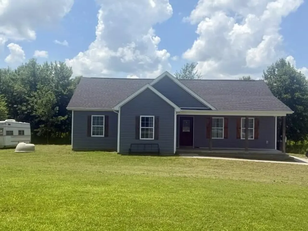 129 Terry Bastin Road Hardyville KY 42746