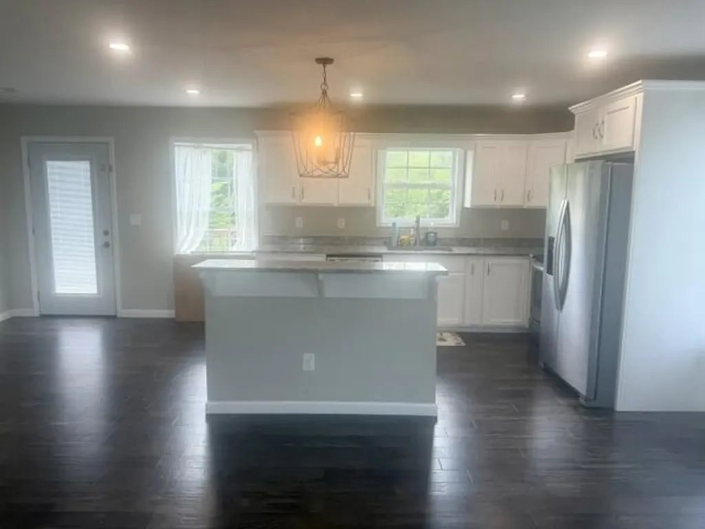 129 Terry Bastin Road Hardyville KY 42746