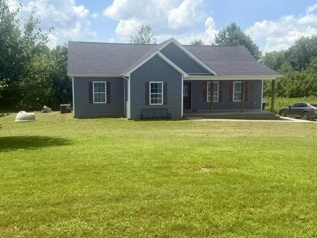 129 Terry Bastin Road Hardyville KY 42746