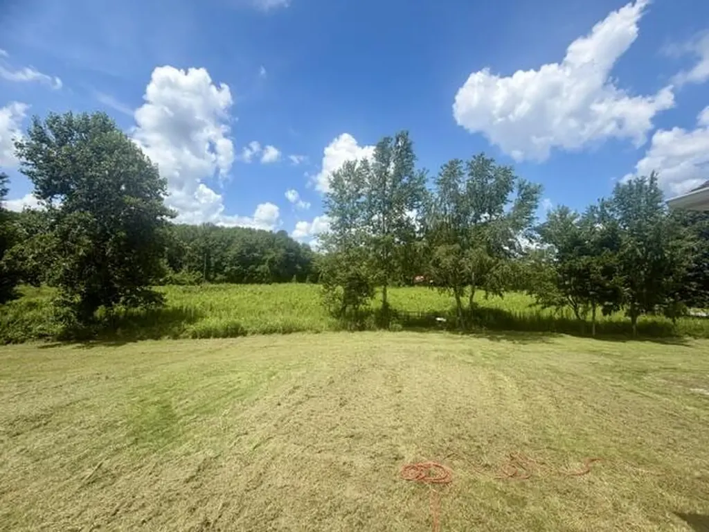 129 Terry Bastin Road Hardyville KY 42746