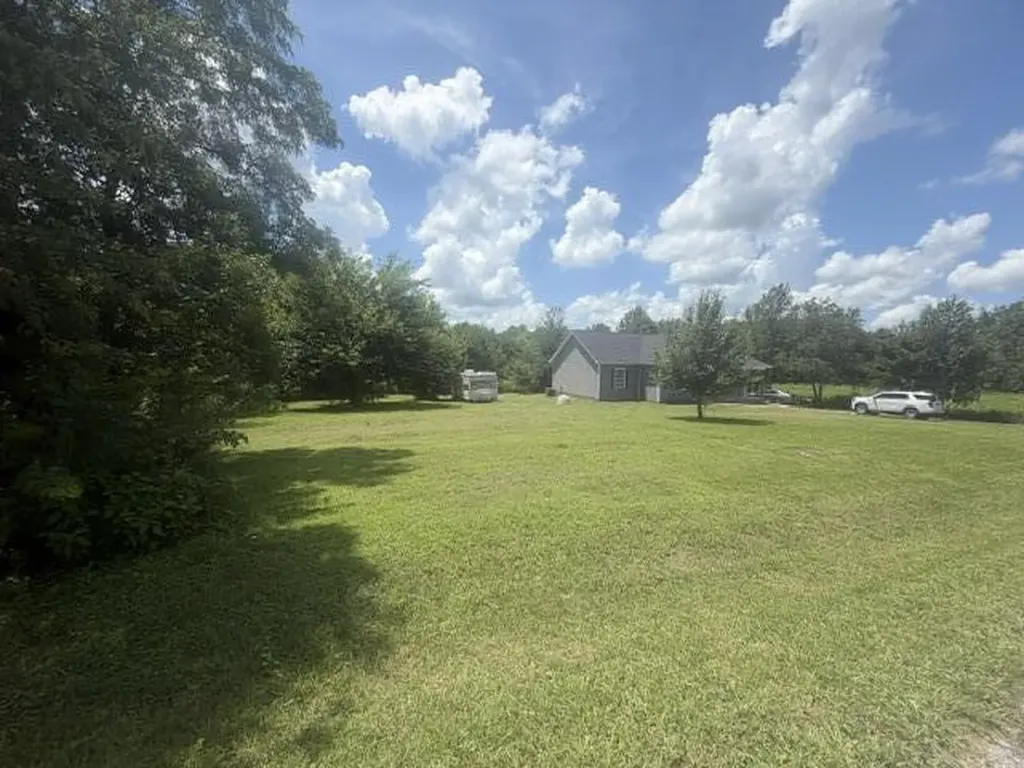 129 Terry Bastin Road Hardyville KY 42746