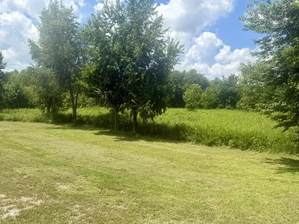 129 Terry Bastin Road Hardyville KY 42746