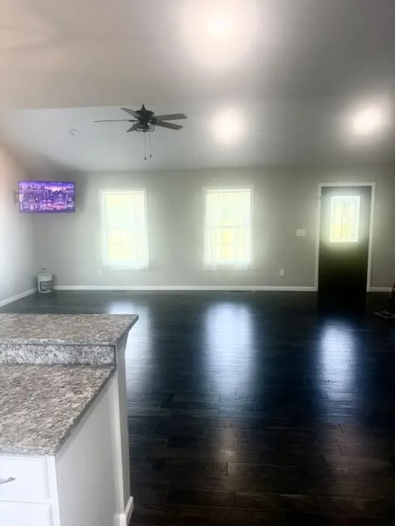 129 Terry Bastin Road Hardyville KY 42746