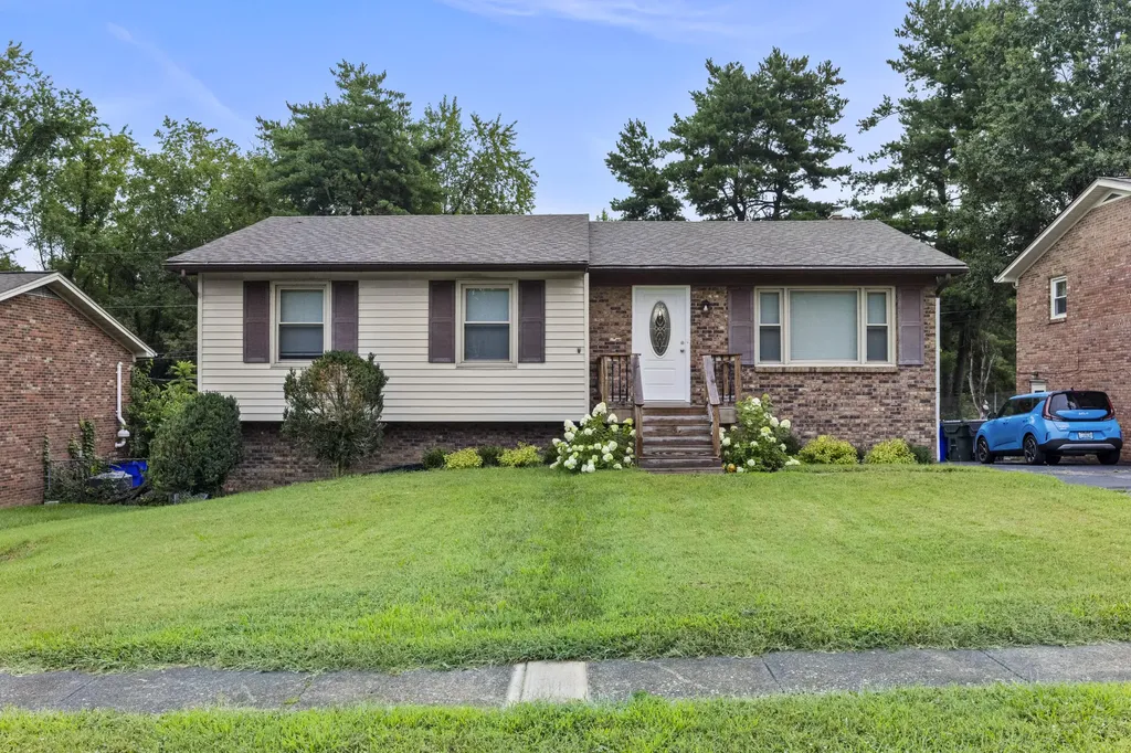 423 Monticello Boulevard Lexington KY 40503