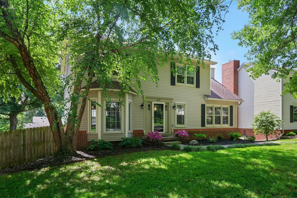1122 Rockbridge Road Lexington KY 40515