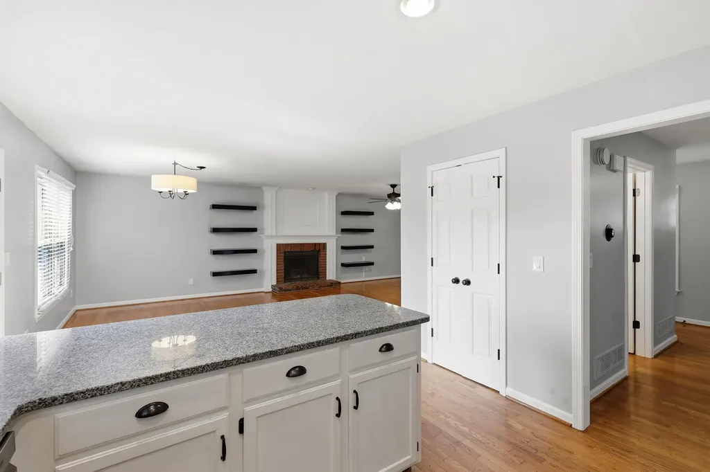 1122 Rockbridge Road Lexington KY 40515