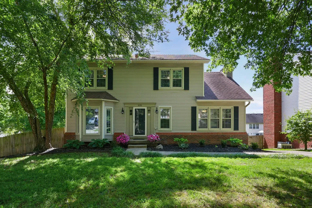 1122 Rockbridge Road Lexington KY 40515