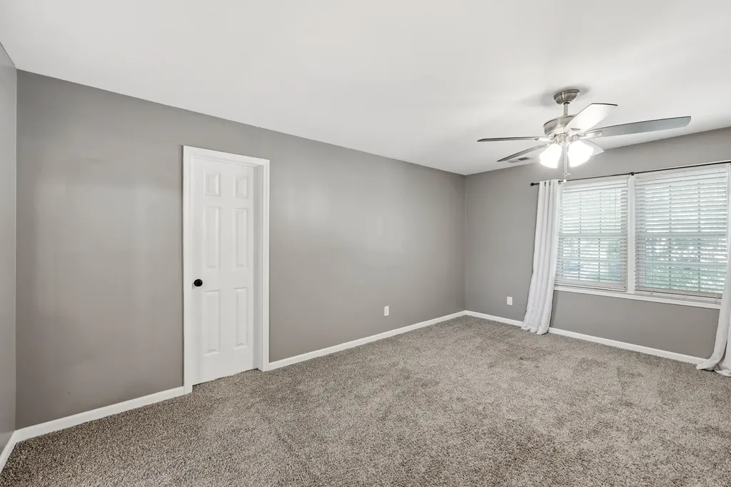 1122 Rockbridge Road Lexington KY 40515