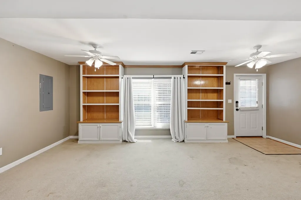 1122 Rockbridge Road Lexington KY 40515