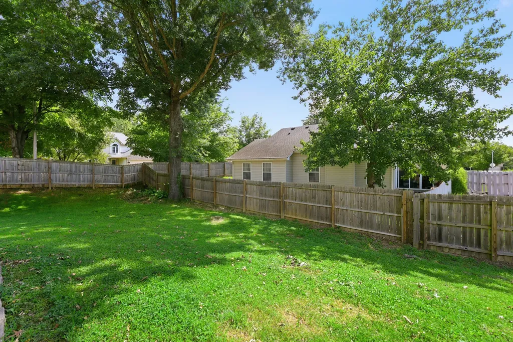 1122 Rockbridge Road Lexington KY 40515