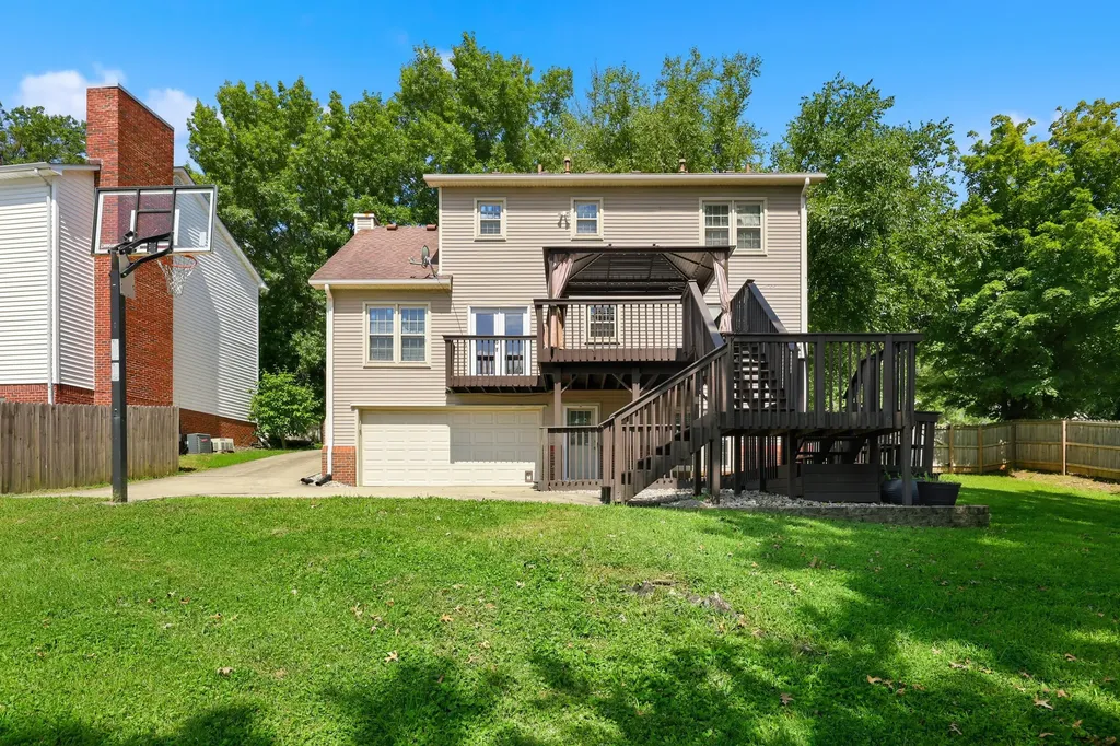 1122 Rockbridge Road Lexington KY 40515